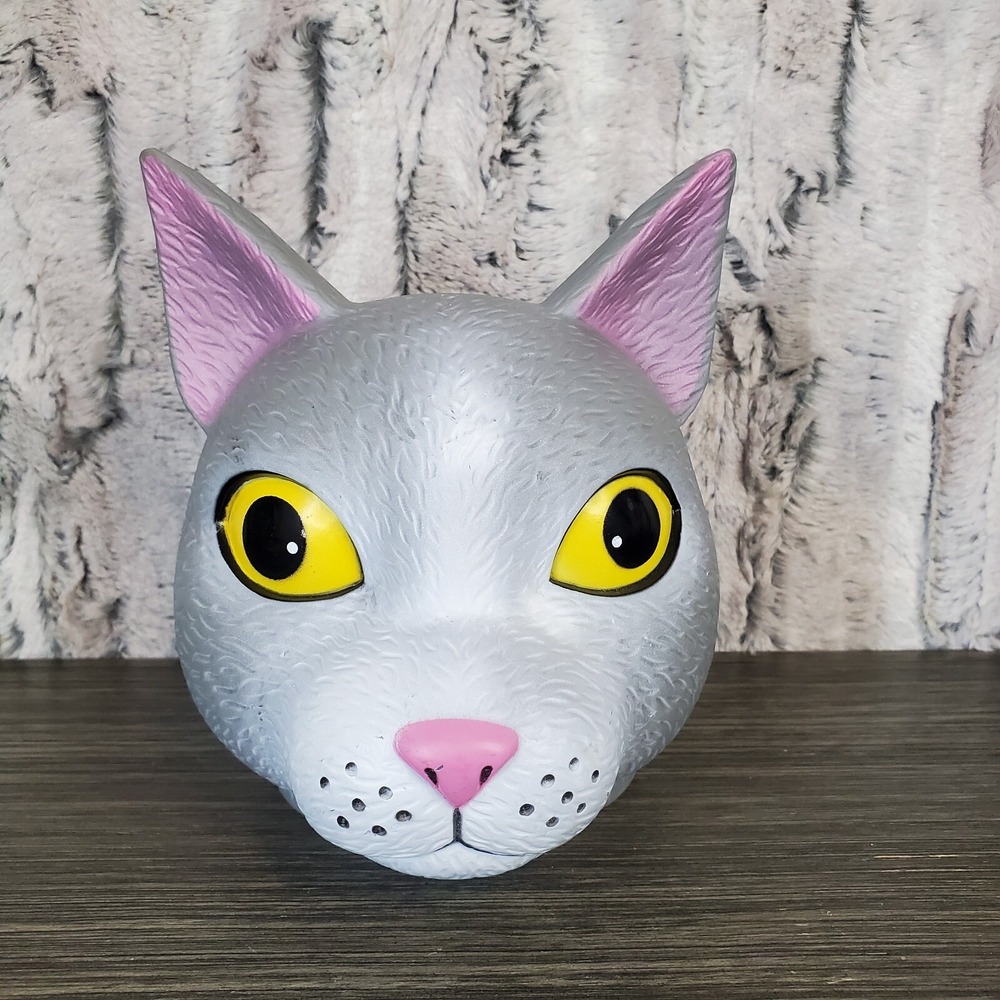 Archie McPhee Gray Cat‎ Head W/ Yellow Eyes Halloween Garden Party Display - EUC